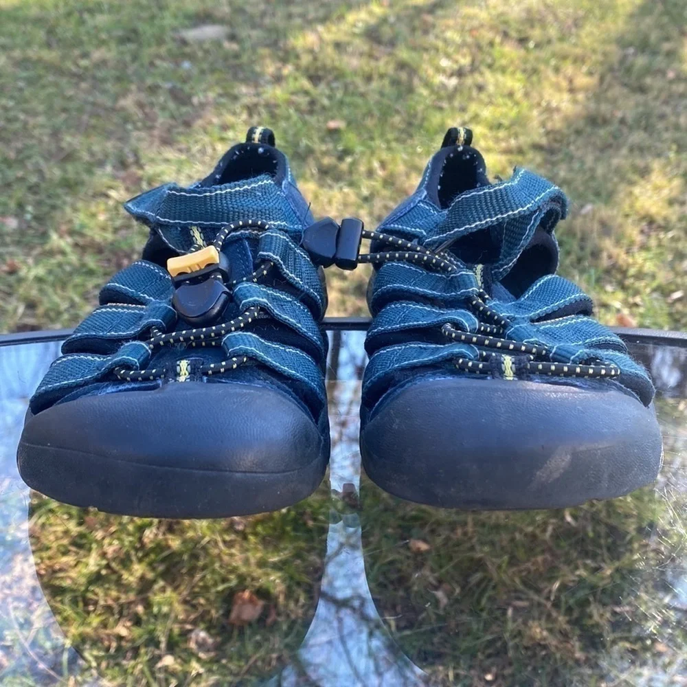 Keen Pin On Cute Orthopedic Shoes Waterproof unisex blue